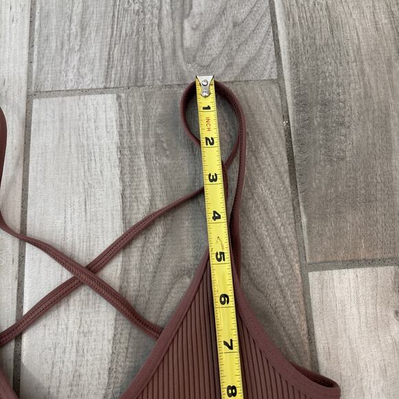 Vuori Tank Top Womens Sz Small Rib Crop Stretch Built In Bra Unpadded VWA189 - Picture 5 of 9